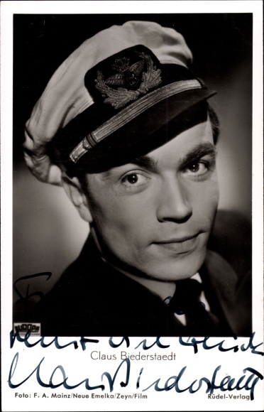 Postcard actor Claus Biederstaedt, portrait, sailor hat, autograph