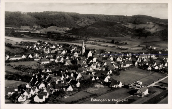 Ak Entringen Ammerbuch in Baden Württemberg, Hohenentringen, luchtfoto van kerk, woongebouwen