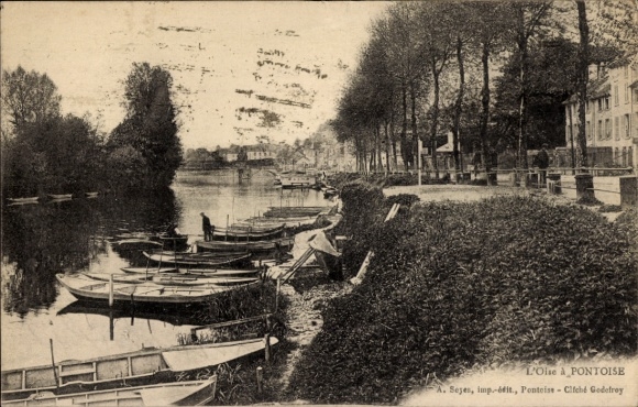 CPA Pontoise Val d'Oise, bateaux sur le rivage