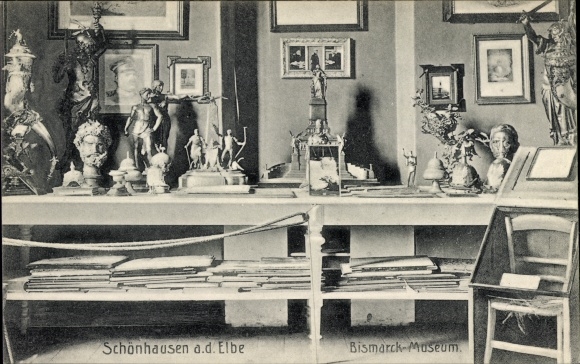Postcard Schönhausen an der Elbe, exhibits in the Bismarck Museum, exhibition room