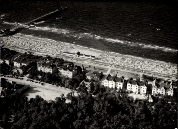 Postcard Ostseebad Zinnowitz on Usedom, view of Zinnowitz with beach, sea and promenade