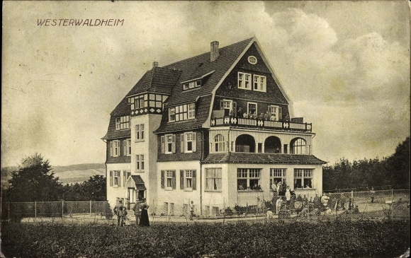 Postcard Altenkirchen im Westerwald Rhineland Palatinate, Westerwaldheim, exterior view