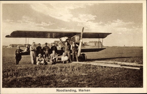 Postcard Marken Nordholland, Noodlanding, emergency landing on a meadow, airplane