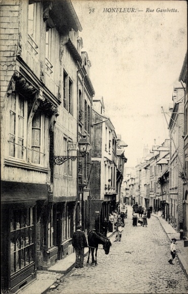Ak Honfleur Calvados, Rue Gambetta