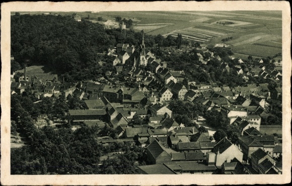 Ak Osterfeld in Thüringen, Fliegeraufnahme von der Ortschaft