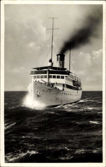 AK-stoomboot Rugard op stormachtige zee