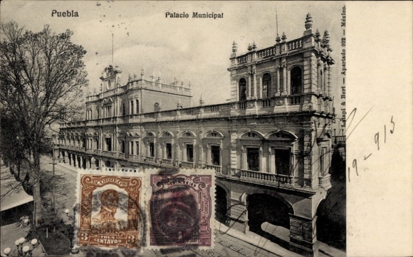 Ak Puebla Mexiko, Palacio Municipal,  Architektur, Briefmarken