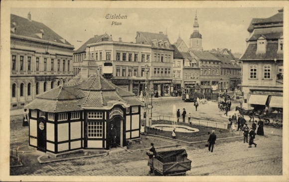 Postcard Lutherstadt Eisleben, city view from Plan, old buildings, market, fountain, people