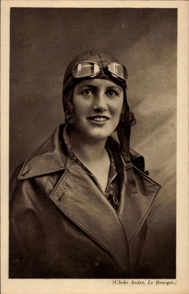 Francuska pionierka lotnictwa Marys Bastie, portret, czapka lotnicza, gogle lotnicze