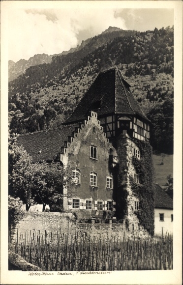 Zdjęcie Ak Vaduz Liechtenstein, Czerwony Dom, wieża mieszkalna