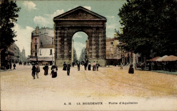 Ak Bordeaux Gironde, Porte d'Aquitaine, mensen op straat, bomen, gebouwen