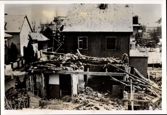 Photo Bâle Basel Stadt Switzerland, British bombs hit houses of the civilian population, WW II