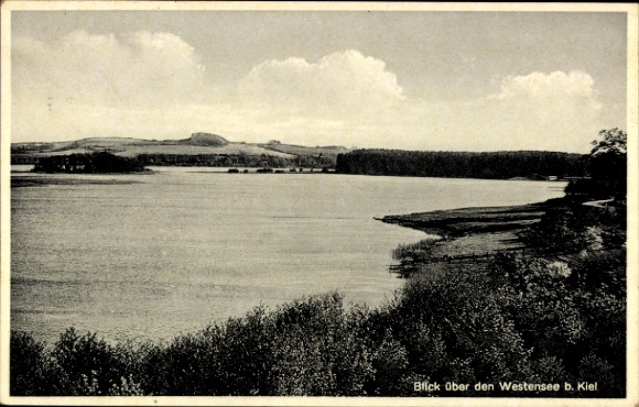 Ak Westensee in Schleswig Holstein, Blick über den Westensee, schmaler See, bewaldete Ufer