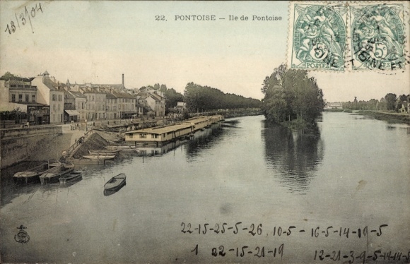 Postcard Pontoise Val d'Oise, view of the Ile de River with boats, houses along the shore