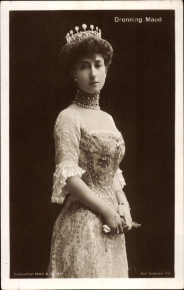 Ak Königin Maud von Norwegen, Portrait