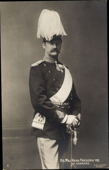Ak Koning Frederik van Denemarken, portret in uniform