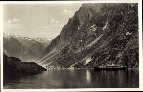 Ak Gudvangen Noorwegen, waterpartij, stoomboot, bergen
