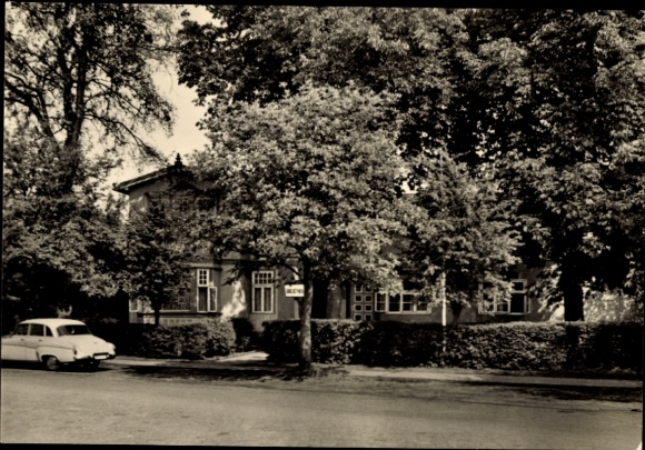 Postcard Ostseebad Zingst, Ostseebad FDGB recreation home Rammin, photo, trees, car