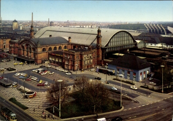Ak Bremen, Hauptbahnhof, Straßenansicht, Fahrzeuge