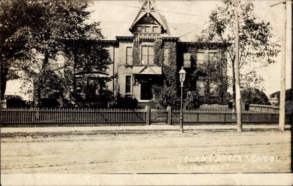Photo Postcard Bridgeport Connecticut USA, Island Brook School