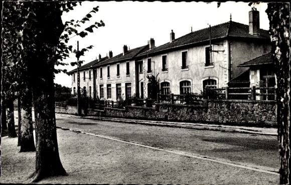KP St-Mathieu Haute Vienne, szkoła