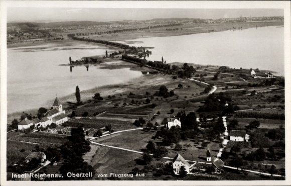 Ak Oberzell Insel Reichenau im Bodensee, Fliegeraufnahme der Insel