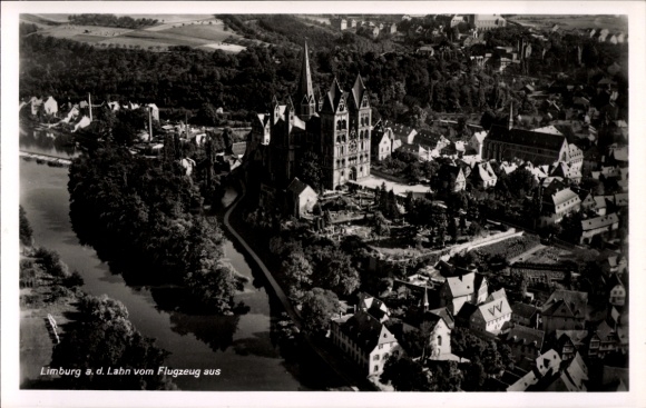 Ak Limburg an der Lahn in Hessen, Blick auf den Limburger Dom u. Altstadt, Vogelperspektive
