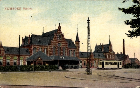 Postcard Nijmegen Gelderland, train station, tram