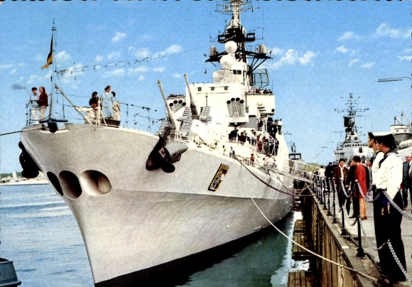 Postcard Kiel, fleet visit in the harbor, warship of the German Navy
