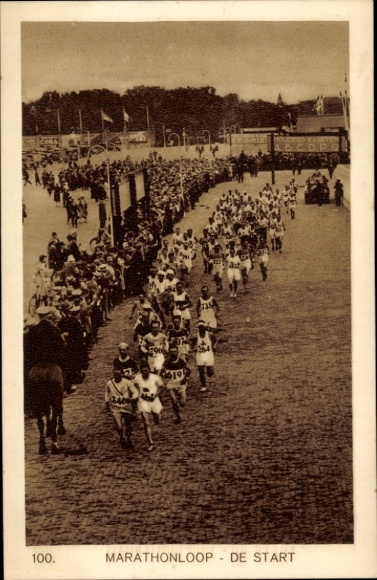 Postcard Olympische Spelen 1928, marathon loop, De Start