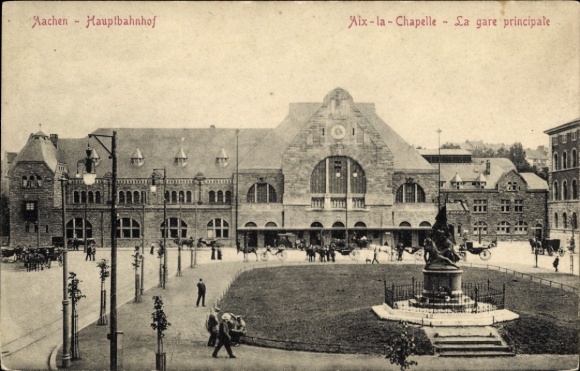 Ak Aachen, Bahnhof, Vorplatz, Denkmal