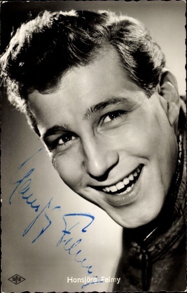 Ak Schauspieler Hansjörg Felmy, Portrait, Haie und kleine Fische, Autogramm