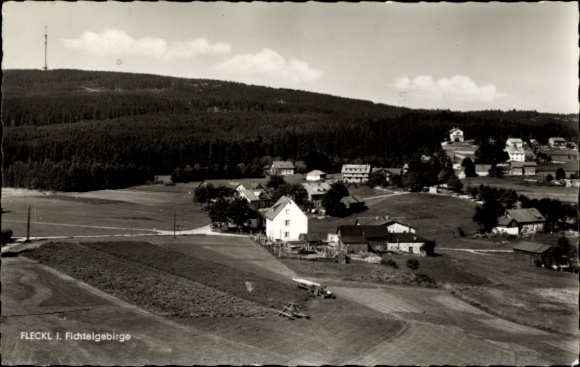 Ak Fleckl im Fichtelgebirge Warmensteinach Oberfranken, Ansicht eines Dorfes, ländliche Archit...