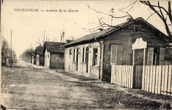 Postcard Griesheim, Avenue de la Marne, street section