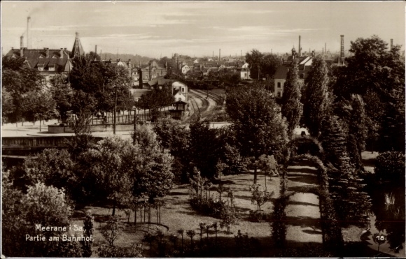 Ak Meerane in Sachsen, Bahnhof, Panorama vom Ort