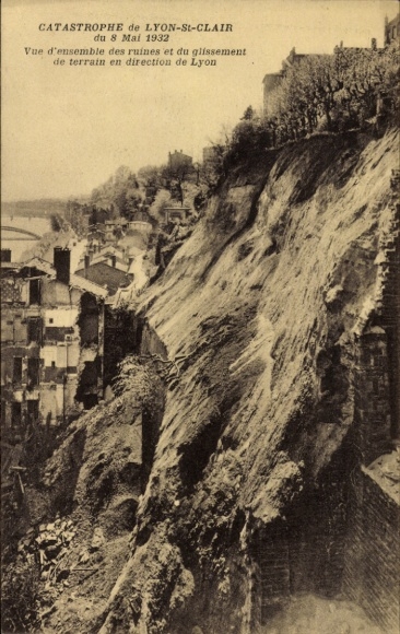 Postcard Saint Clair Lyon Rhône, disaster of 8 May 1932, overview of the ruins