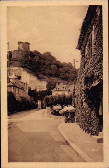 Ak La Roche Guyon Val d’Oise, Straßenpartie