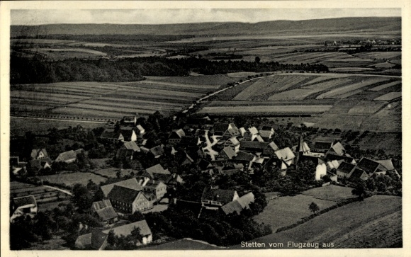 Ak Stetten in der Pfalz, Luftaufnahme von  ländliche Landschaft, kleine Häuser, Felder