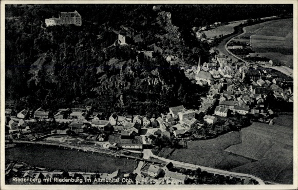 Ak Riedenburg im Altmühltal, Riedenberg, Fliegeraufnahme