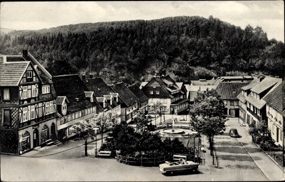 PC Lautenthal Langelsheim in the Upper Harz, market square, fountain, car, convertible