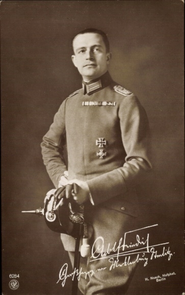 Postcard Adolf Friedrich, Grand Duke of Mecklenburg Strelitz, portrait, uniform, mourning card