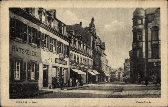 Postcard Merzig on the Saar in the district of Merzig Wadern, Poststraße, Ratskeller, Haffner bookstore, P. Römer