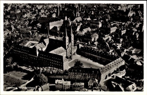 Postcard Bamberg in Upper Franconia, aerial view of Michaelsberg, cathedral, buildings