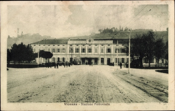 Postcard Vicenza Veneto Veneto, Stazione Ferroviaria