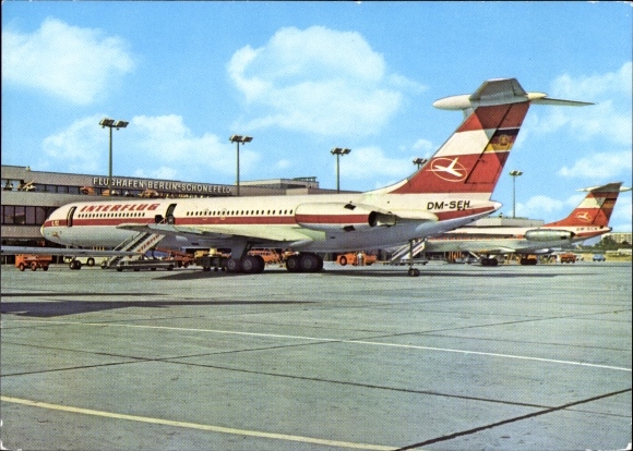 PC Schönefeld near Berlin, airport, Interflug, German passenger plane, Ilyushin IL 62, DM SEH
