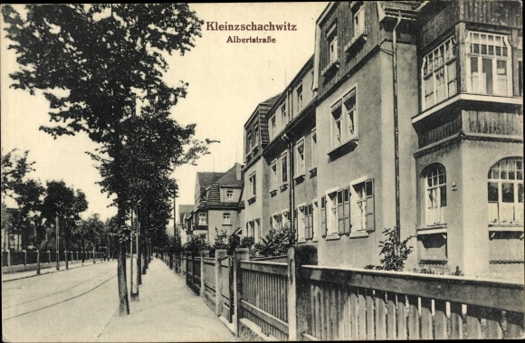 Postcard Dresden Ost Kleinzschachwitz, Albertstrasse, building