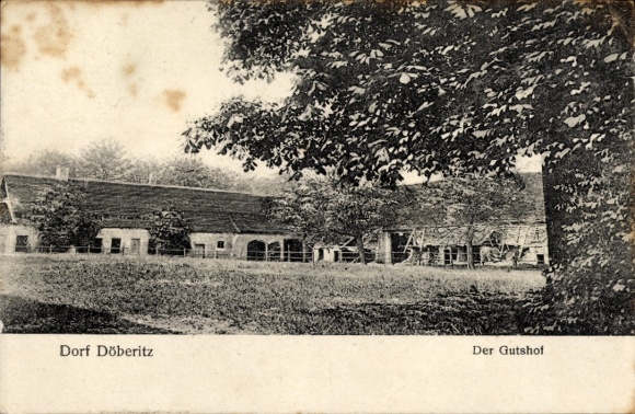 Postcard Döberitz in Havelland, The manor in the village
