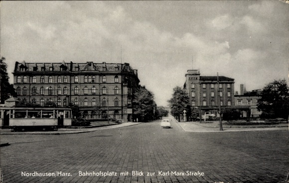 Postcard Nordhausen am Harz, station square with view to Karl Marx Straße, tram