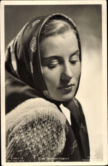 Postcard actress Eva Immermann, portrait, headscarf