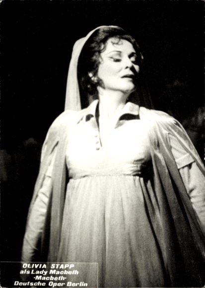 Photo Opera singer Olivia Stapp, Lady Macbeth